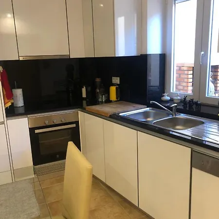 Semesterbostad La Petite Maison *